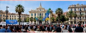 Manifestazione a Pescara, piazza Italia